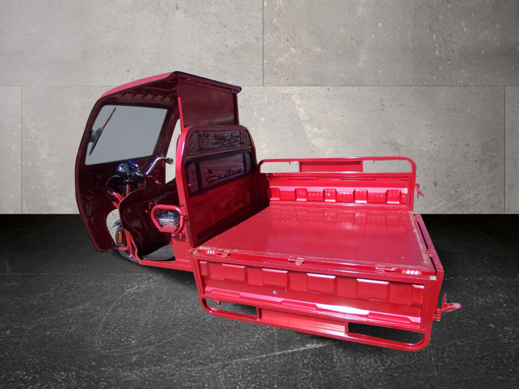 CARGO RUNNER Classic Plus in rot - Seitenansicht Ladefläche offen