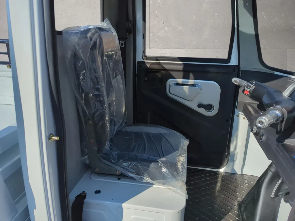 CARGO RUNNER Voltina - Innenansicht