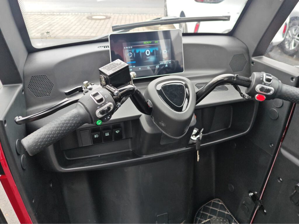 CARGO RUNNER Kabinenroller LWM - Detailansicht Cockpit