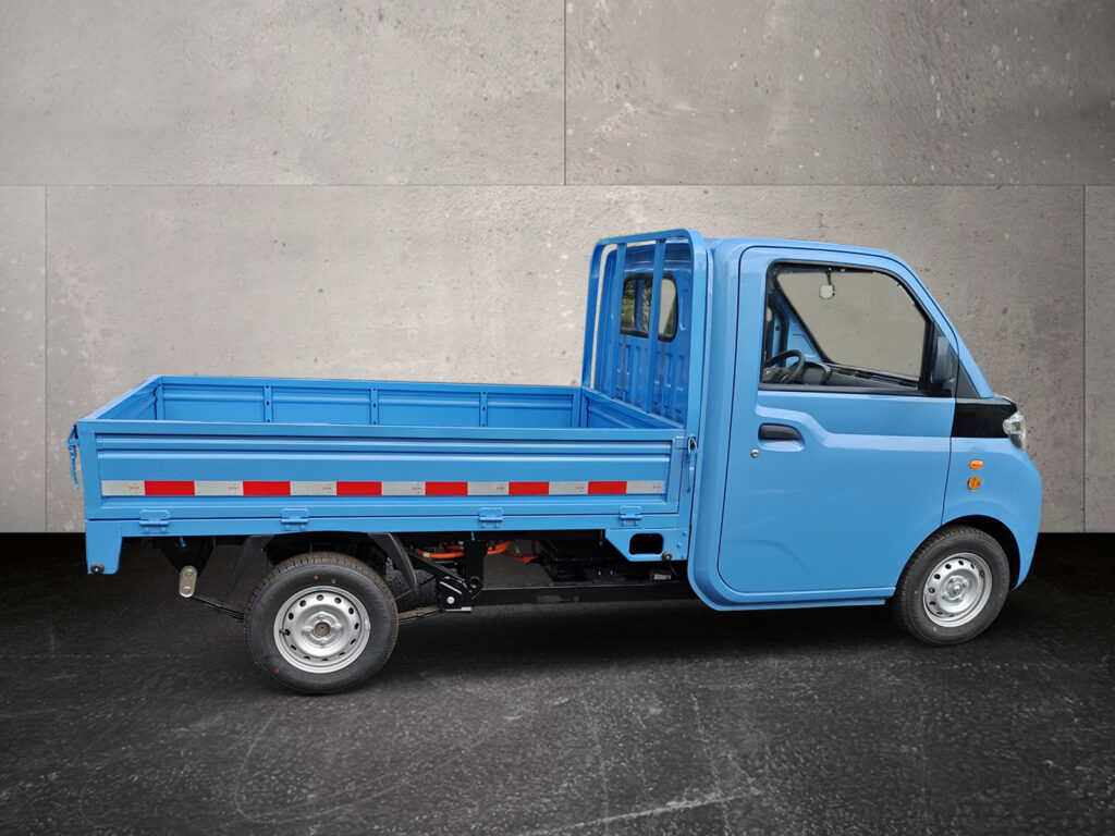 Elektro-LKW BAW Reach - Seitenansicht
